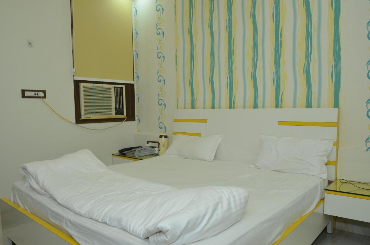 Hotel Paradise Inn Auraiya Exteriér fotografie