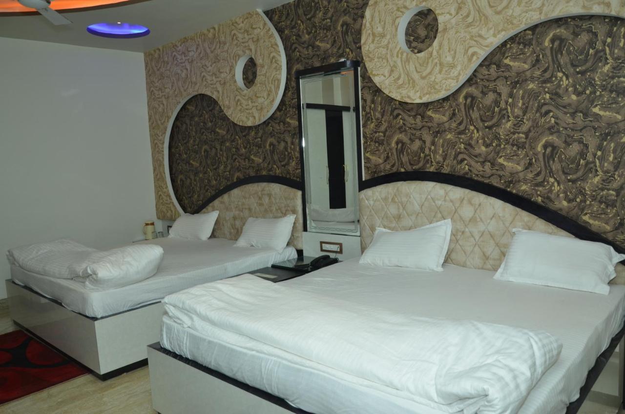 Hotel Paradise Inn Auraiya Exteriér fotografie